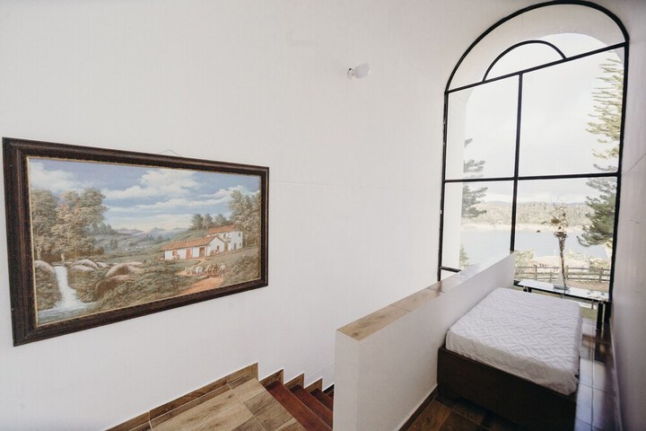 Room 52 of 72