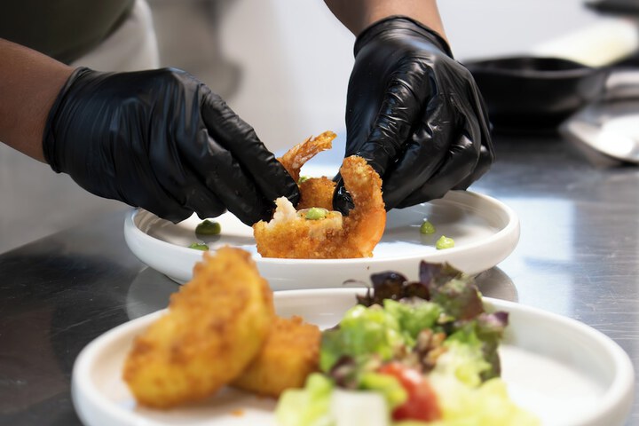 Dining 65 of 98