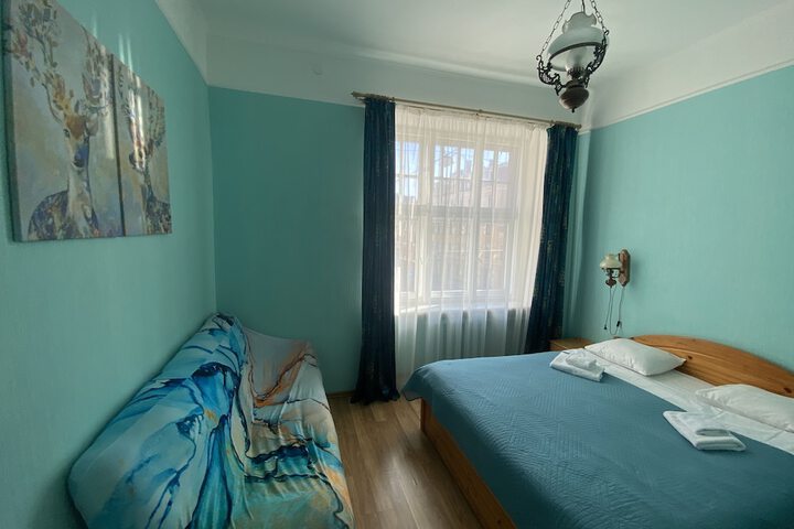 Room 114 of 272