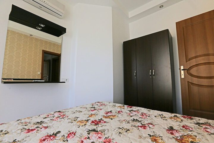 Room 4 of 48