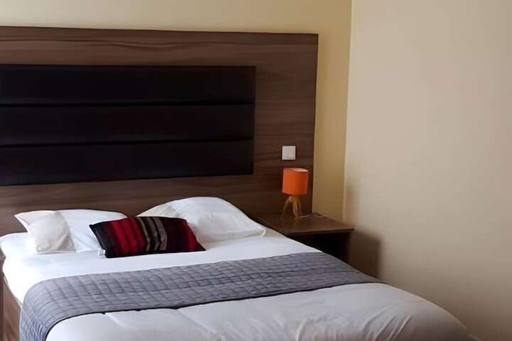 Room 3 of 17