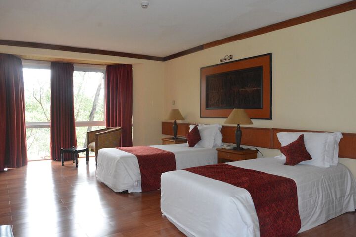 Room 14 of 48
