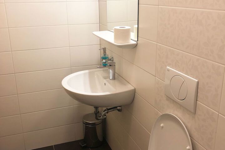 Room 60 of 69