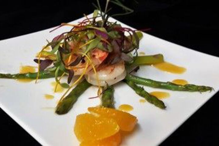 Dining 8 of 49