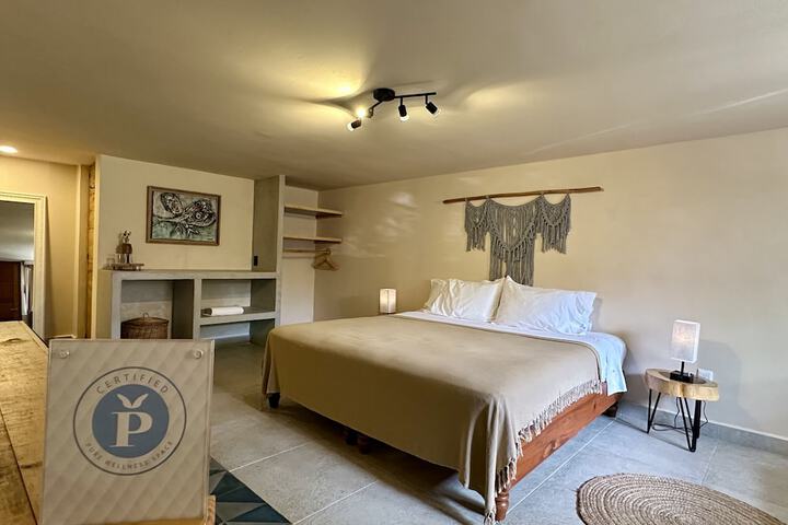 Room 16 of 60