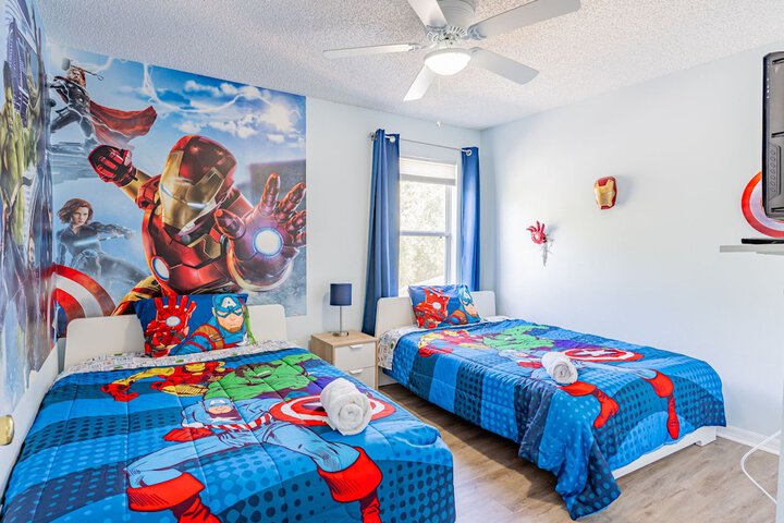 Room 2 of 32