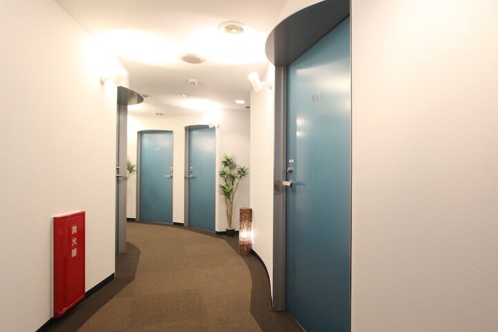 Ballroom/Hall 29 of 32