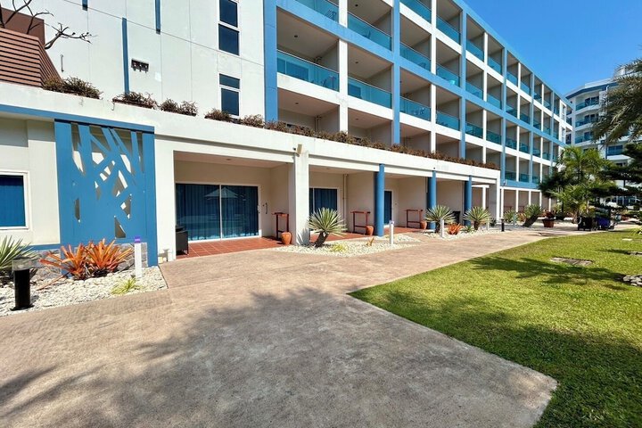 Hotel 98 of 104