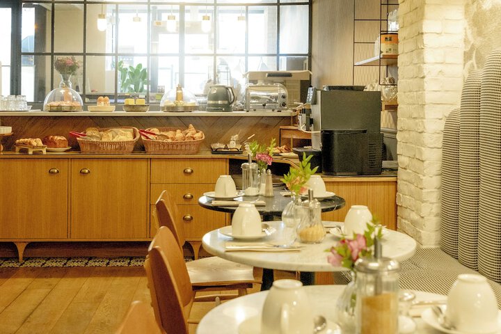 Breakfast/Coffee Service 66 of 76