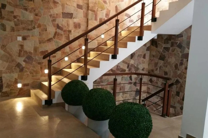 hotel_rooms