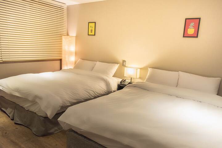 Room 18 of 37