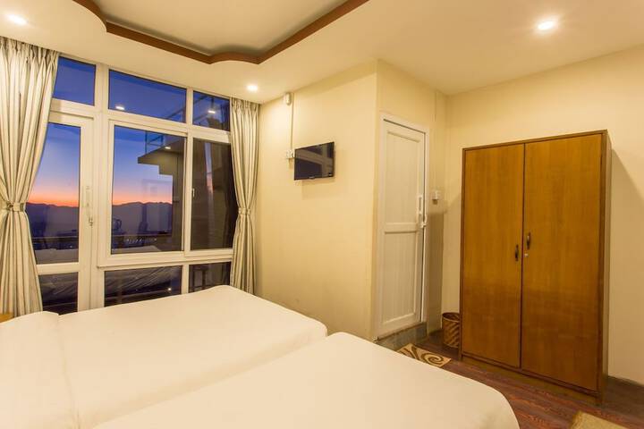 Room 15 of 51