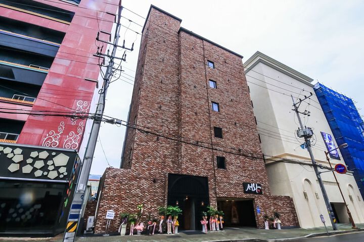 Hotel 4 of 152
