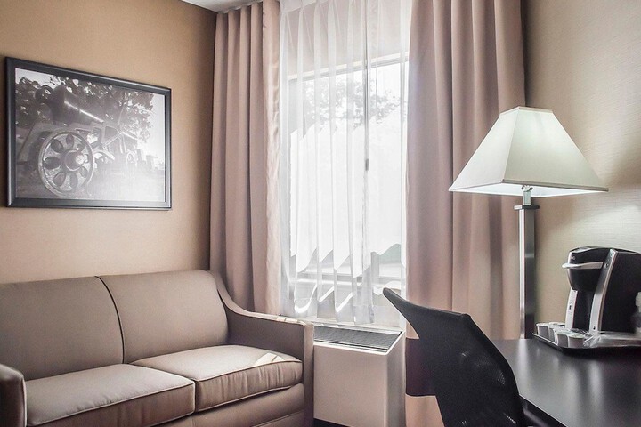 Room 15 of 37
