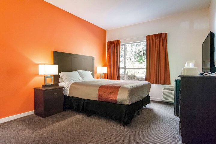 Room 6 of 27