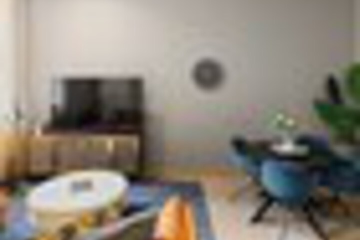 Room 209 of 318