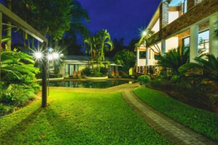 Hotel Exterior 46 of 59