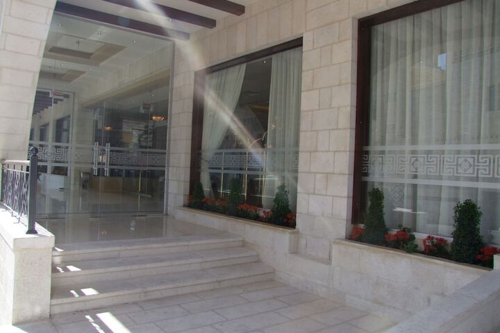 Hotel 25 of 25