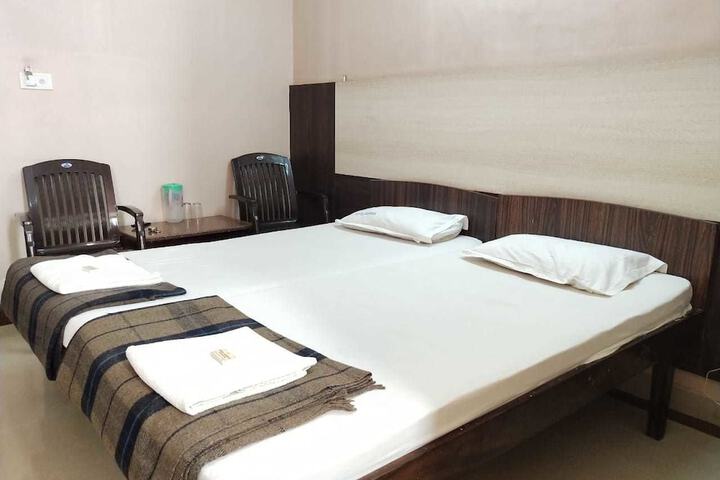 Room 7 of 19