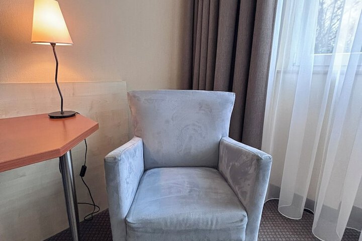 Room 28 of 81