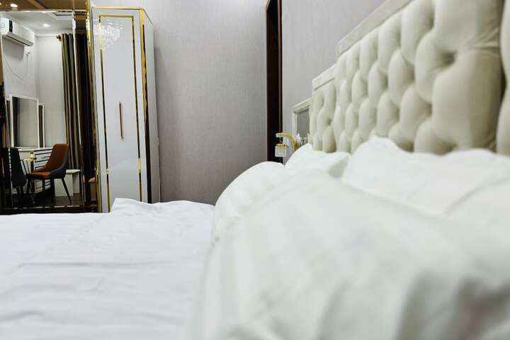 Room 12 of 62