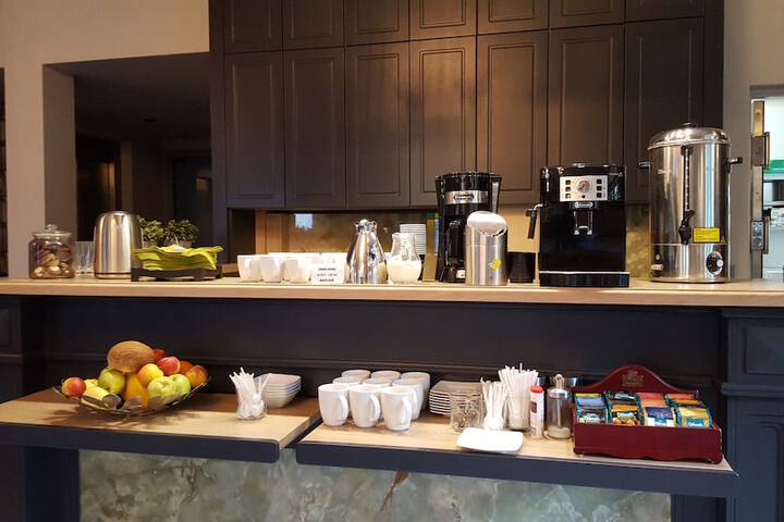 Breakfast/Coffee Service 29 of 47