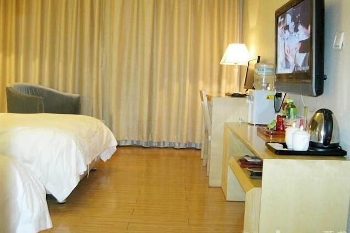Room 15 of 27