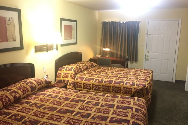 Standard Double Room 2 Queen Beds (16 of 27)