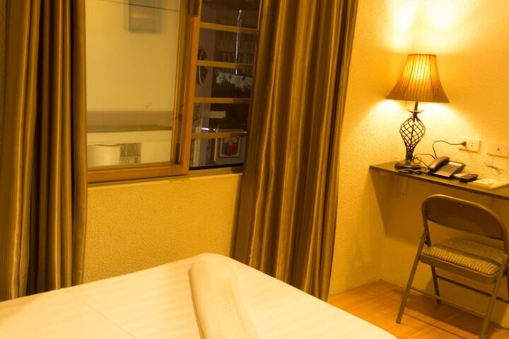 Room 20 of 48