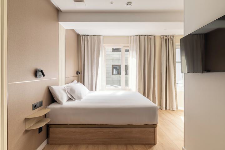 Room 8 of 23