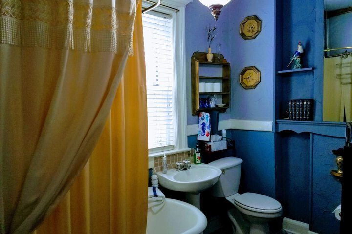 Room 30 of 53