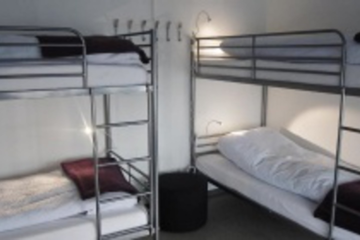 Room 186 of 276