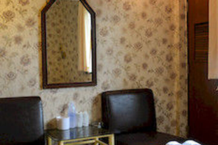Room 8 of 15