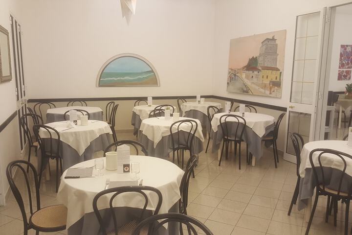 Dining 56 of 64
