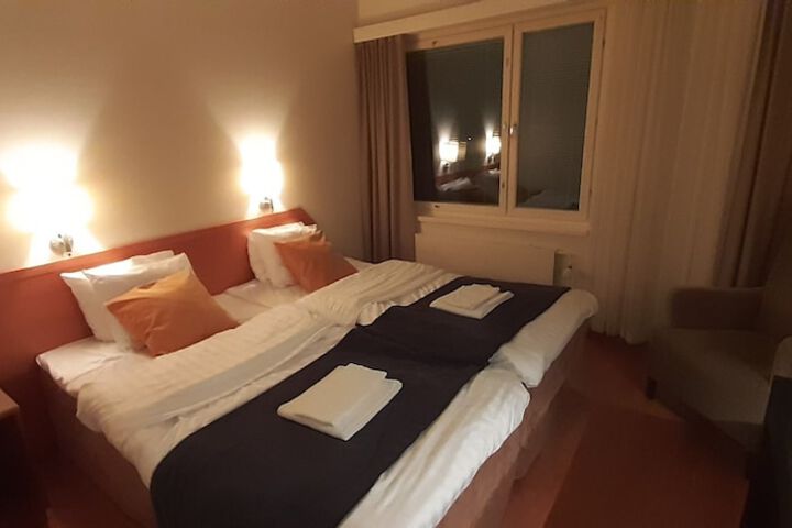 Room 11 of 22