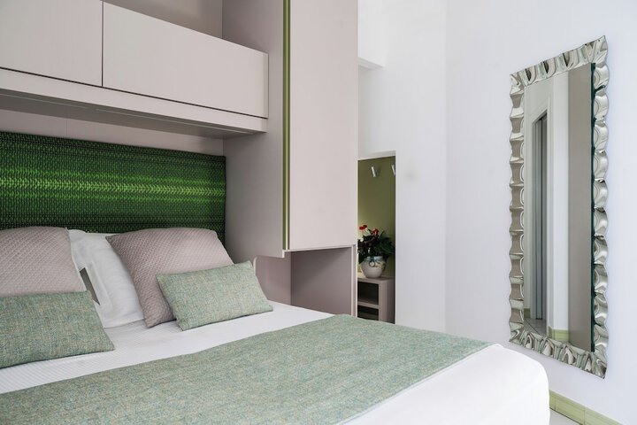 Room 70 of 289