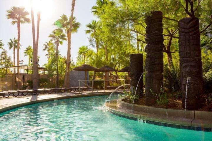 Hotel with Pool