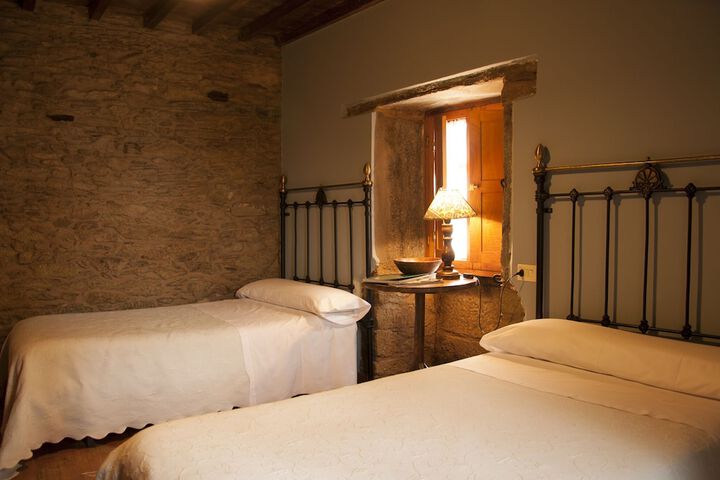 Room 3 of 37