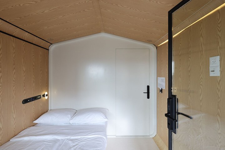 Room 19 of 25