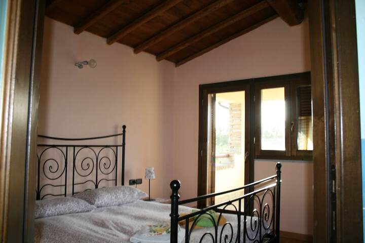 Room 8 of 36