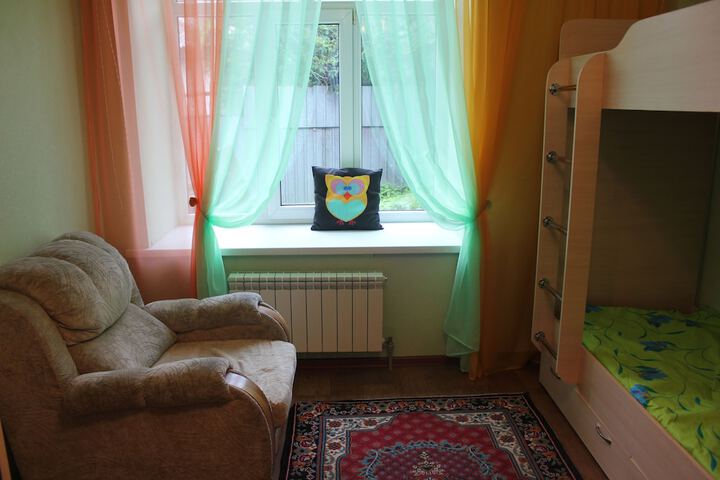 Room 4 of 10