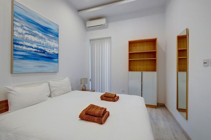 Room 18 of 29