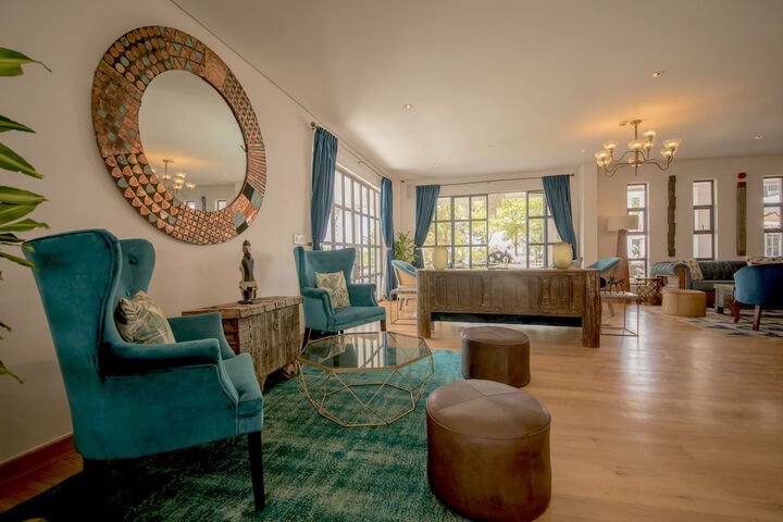 Lounge 116 of 160