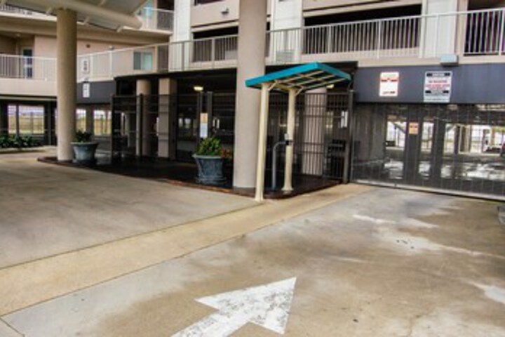 Property Grounds 33 of 41