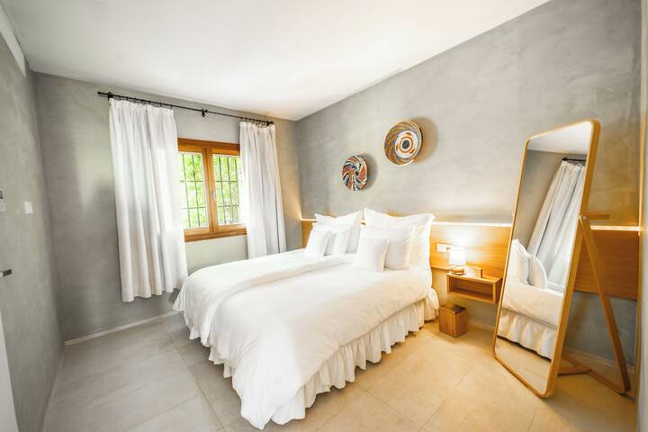 Room 21 of 135
