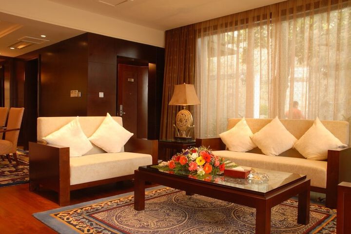Room 21 of 35