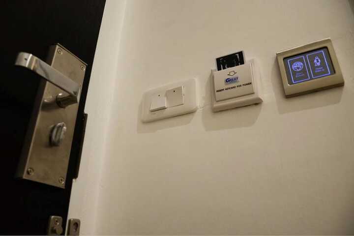 Room 7 of 60