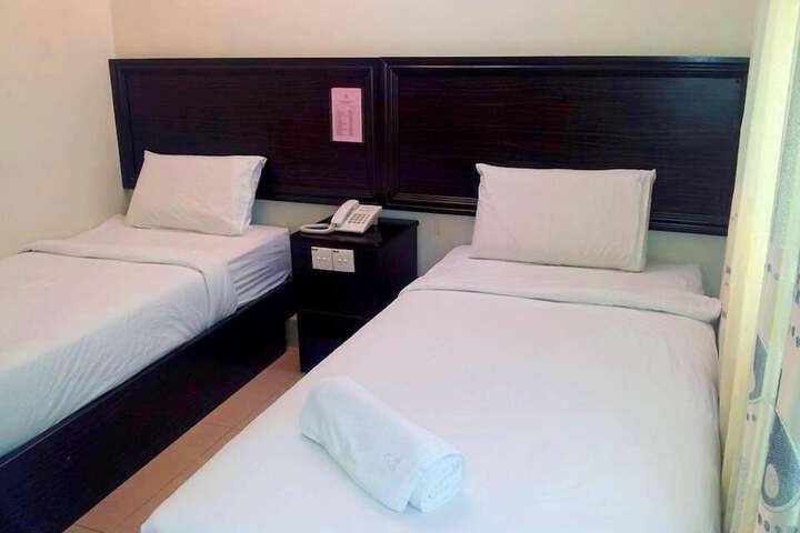 Room 15 of 34