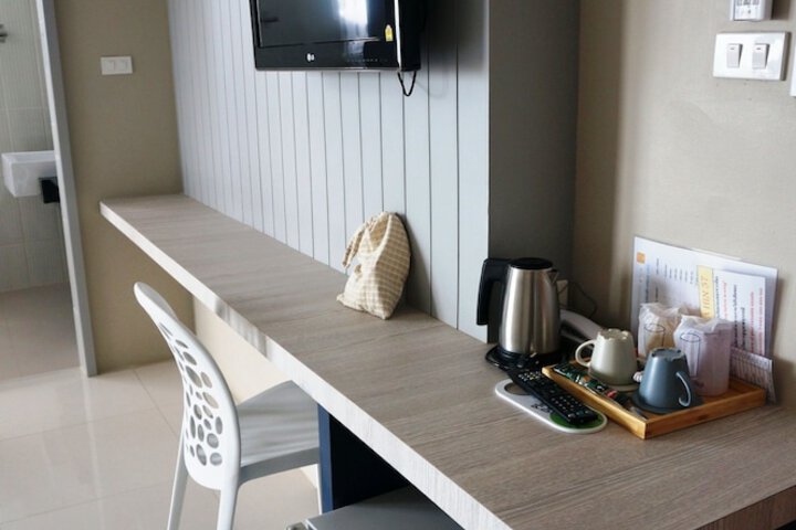 Room 6 of 64