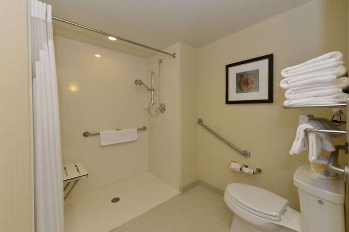 1 King Standard Accessible (3 of 17)